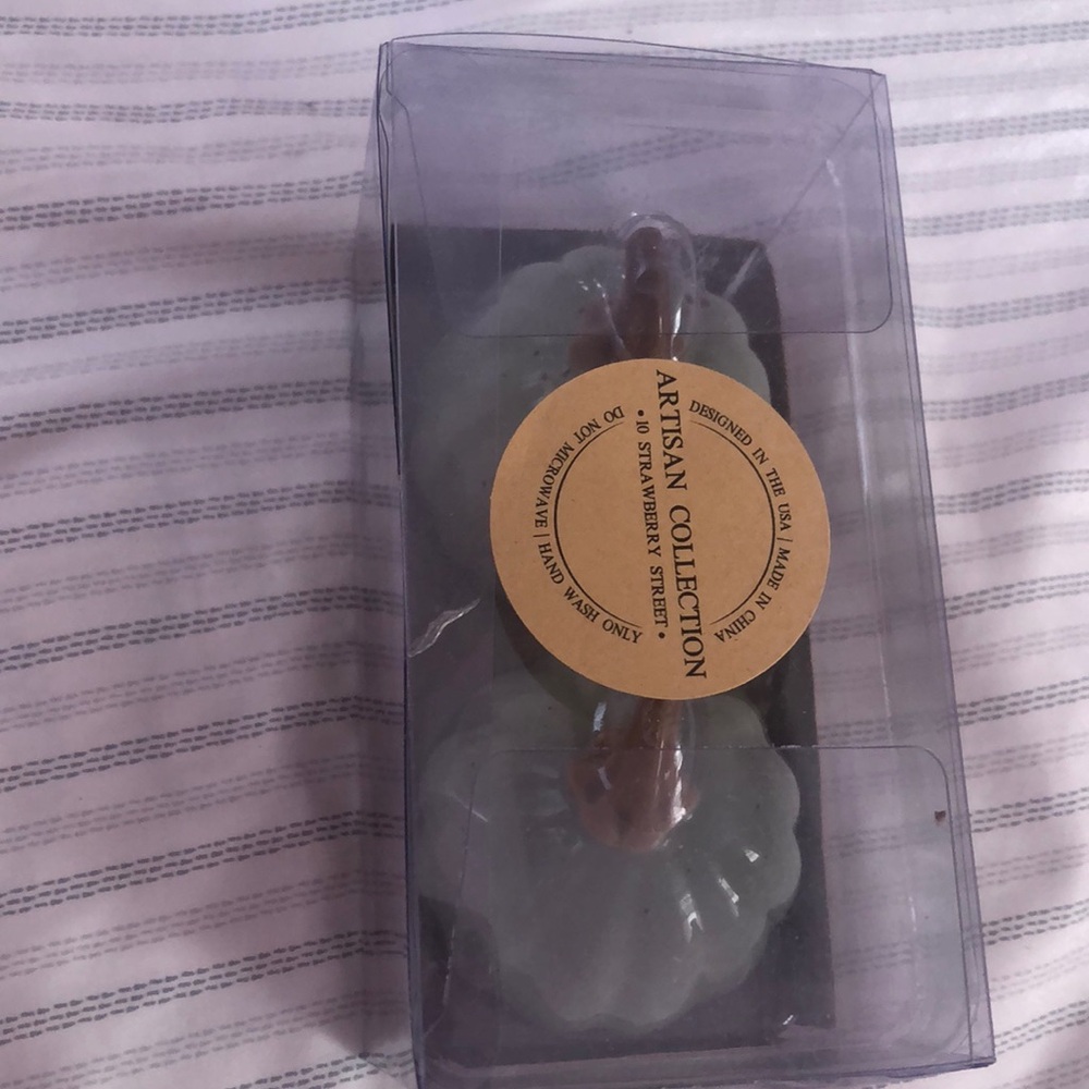 Pumpkin salt and pepper shaker